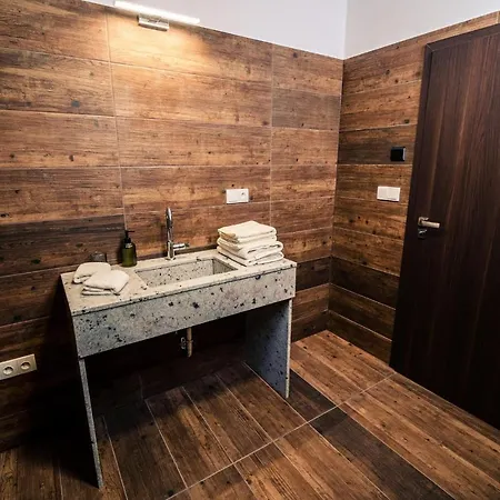 Vinarstvi Mikulica Πανσιόν 3*