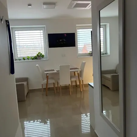 Vinarstvi Mikulica Πανσιόν 3*